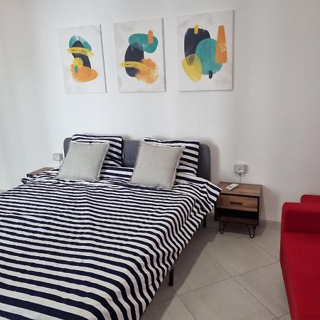 Appartement New Modern Studio In Central Tirana Extérieur photo