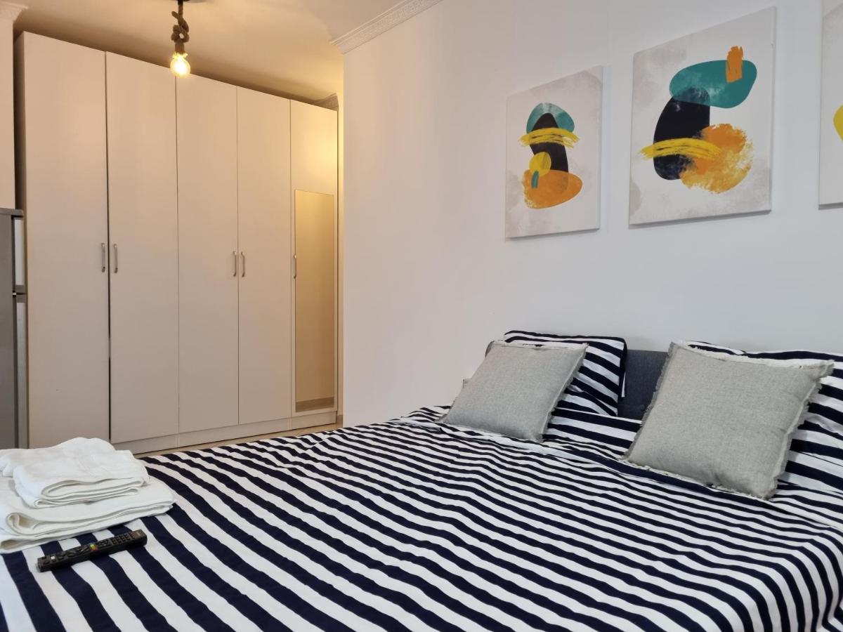 Appartement New Modern Studio In Central Tirana Extérieur photo